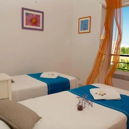 St Louis A 50m De La Mer+6 Velos +piscine+climatisation 别墅 *